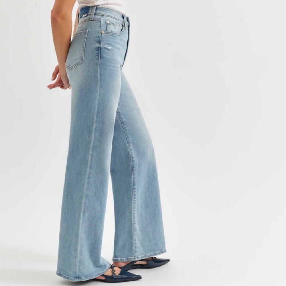 NWOT Daze Denim High Wide-Leg Distressed Jeans - Picture 2 of 12